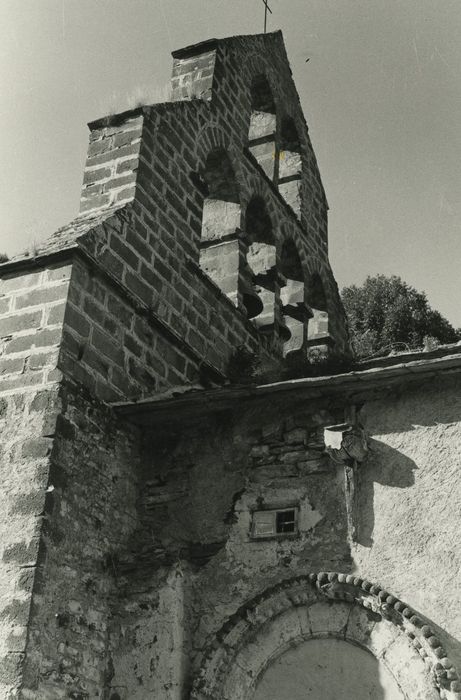 Eglise Saint-Blaise : Clocher, élévation est, vue générale