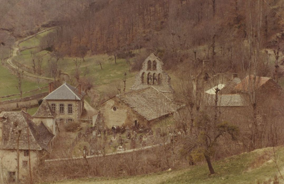 Eglise Saint-Blaise : Vue générale de l’église depuis le Nord-Est, vue générale