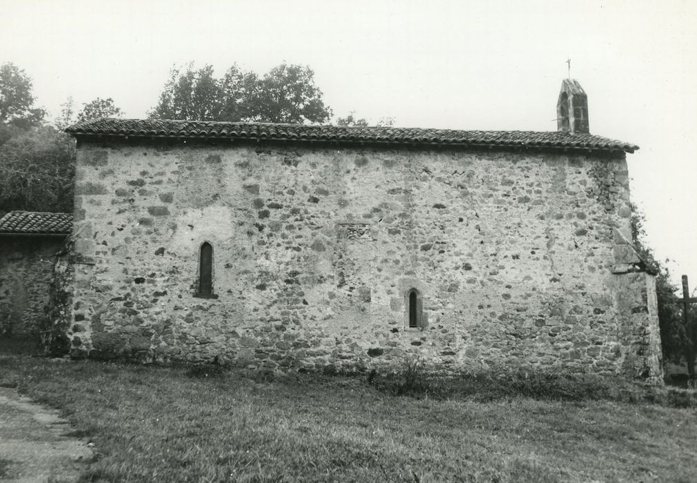 Ancien prieuré de Notre-Dame-du-Pont : Façade latérale nord, vue générale