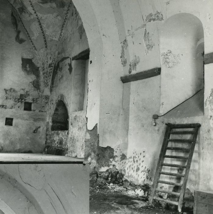 Ancien prieuré de Notre-Dame-du-Pont : Choeur, peintures monumentales, vue partielle