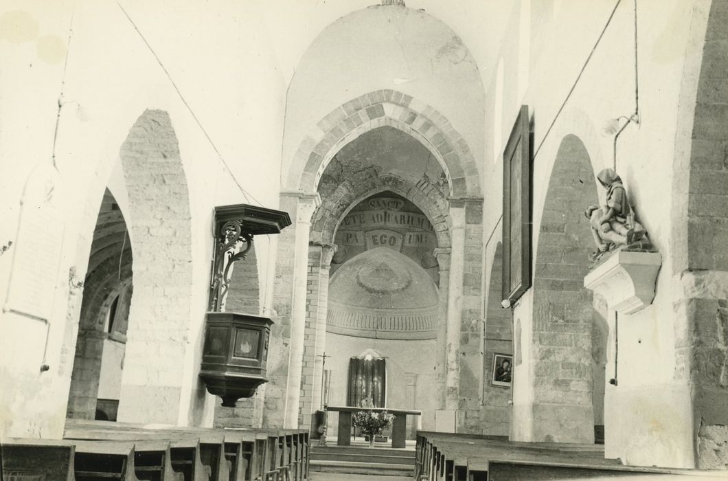 Eglise : Nef, vue générale