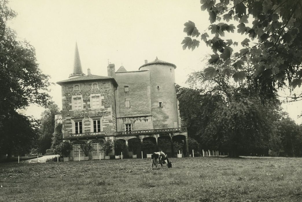 Château de Lamartine : Façade sud, vue générale