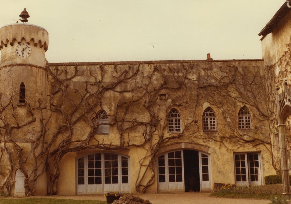 Château de Lamartine : Orangerie, façade sud, vue générale