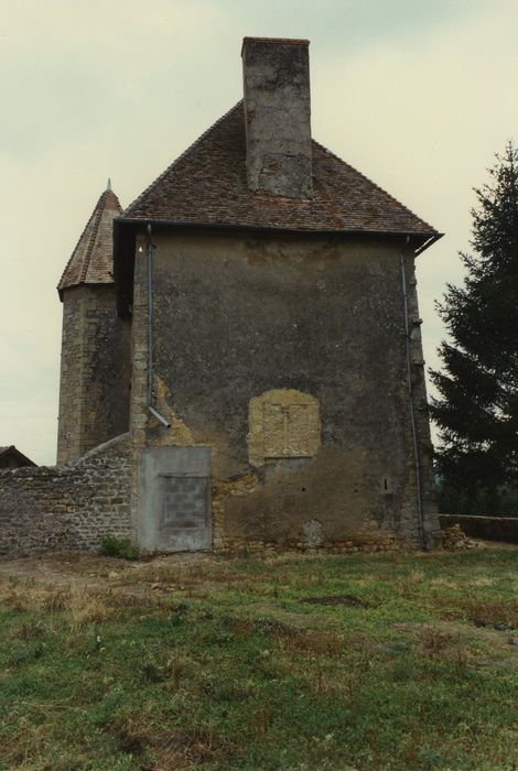 Prieuré de Bragny : Façade ouest, vue générale