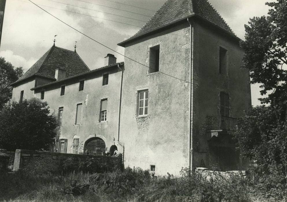 Château de Grenaud : Ensemble sud-est, vue générale