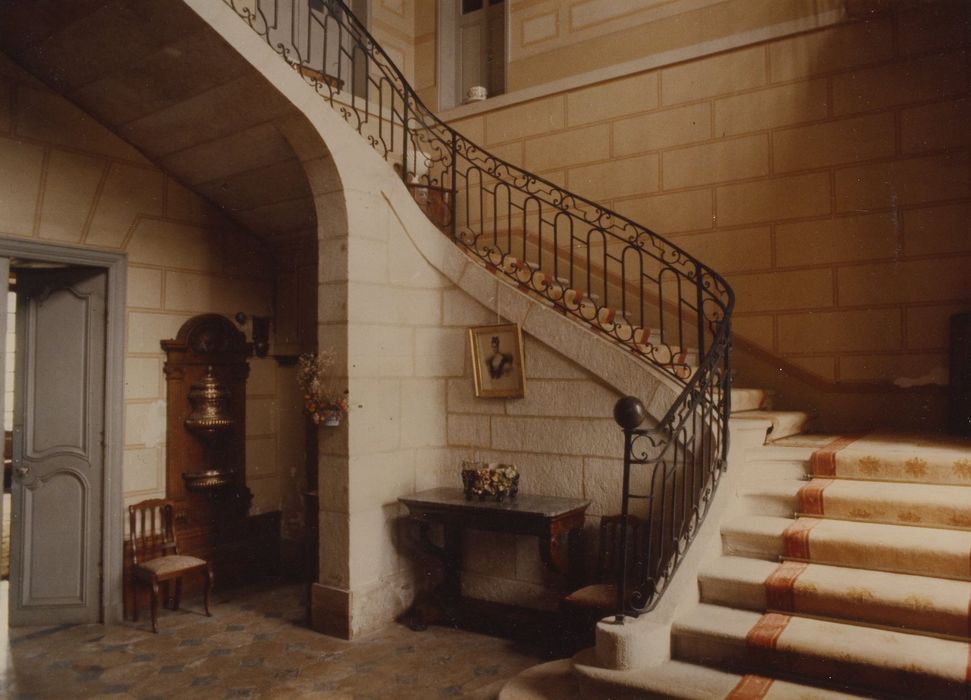 Château du Terreau : Escalier d’honneur, vue partielle