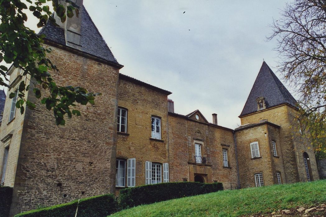 Château de Layé : Aile nord, façade nord, vue générale