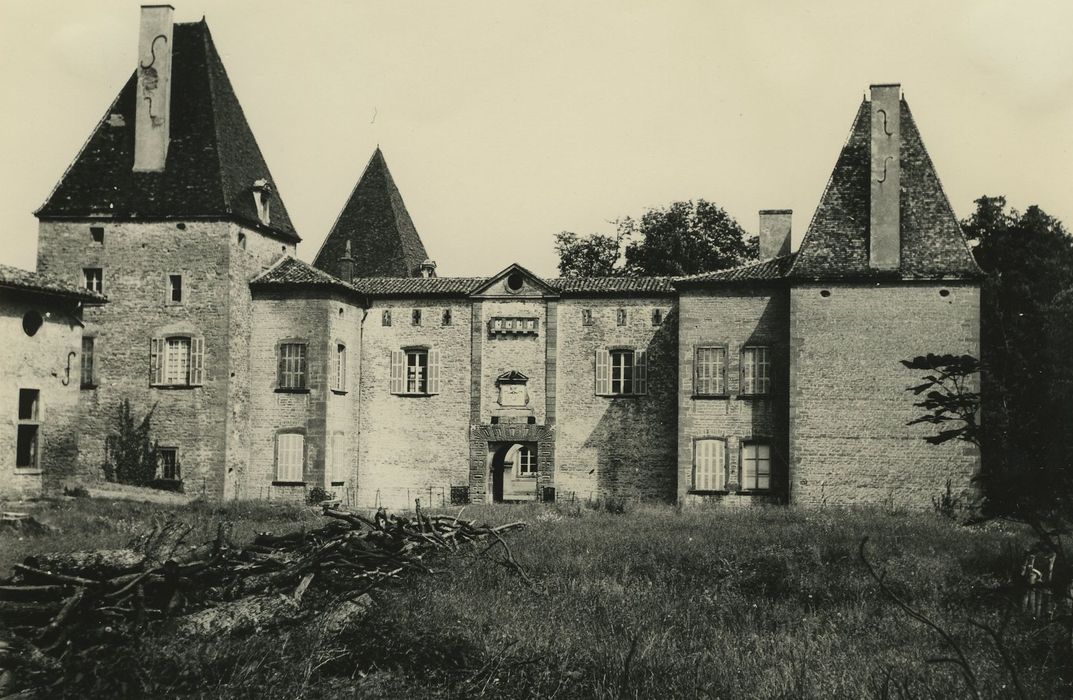 Château de Layé : Ensemble sud, vue générale