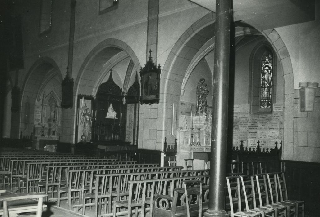 Eglise Notre-Dame-aux-Neiges : Nef, chapelles latérales est, vue partielle