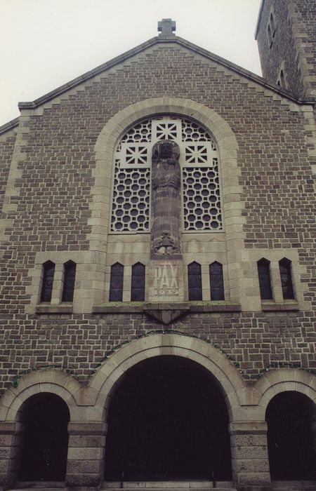 Eglise du Sacré Coeur : Façade sud, vue générale