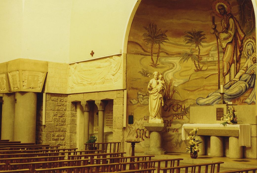 Eglise du Sacré Coeur : Eglise haute, chapelle est, vue partielle