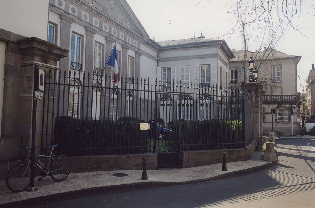 Hôtel de la Préfecture : Façade ouest, aile en retour sud, vue générale