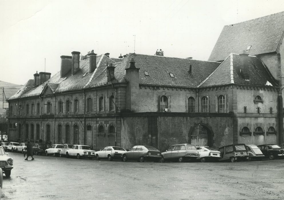 Gendarmerie : Façades latérales nord et ouest, vue générale