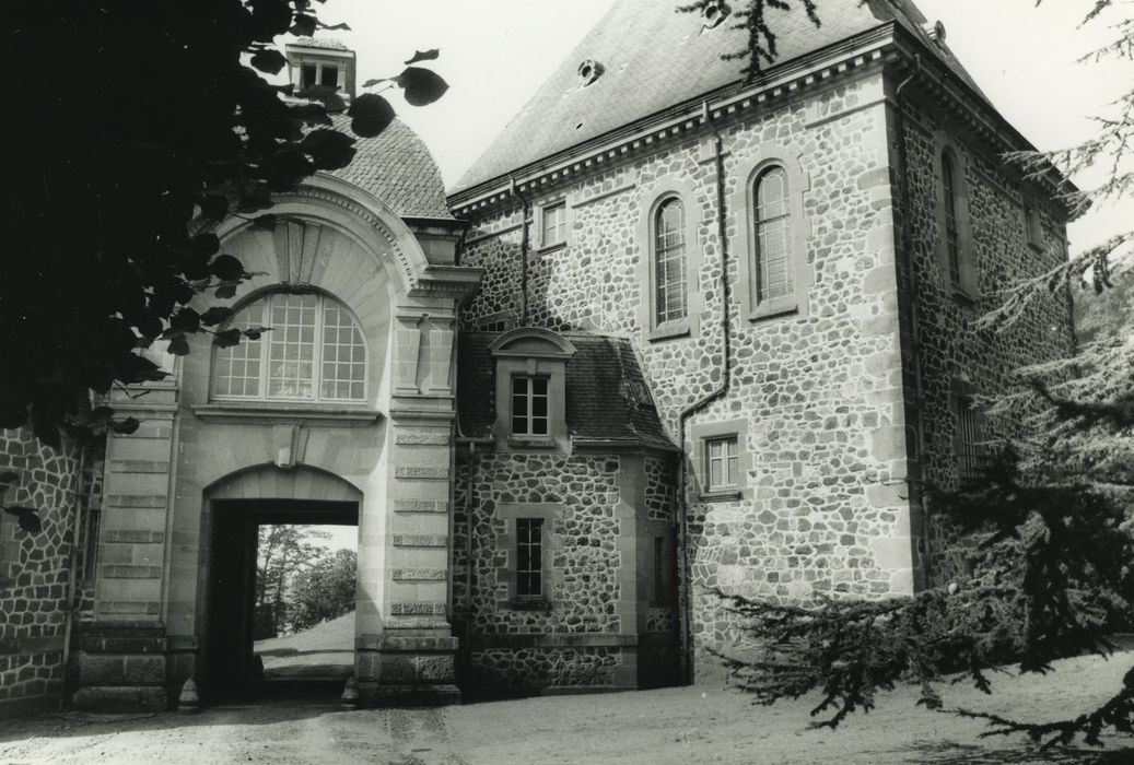 Château de Fabrègues : Ensemble est, vue partielle