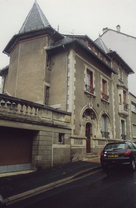 Villa Suzanne : Façade sur rue, vue générale