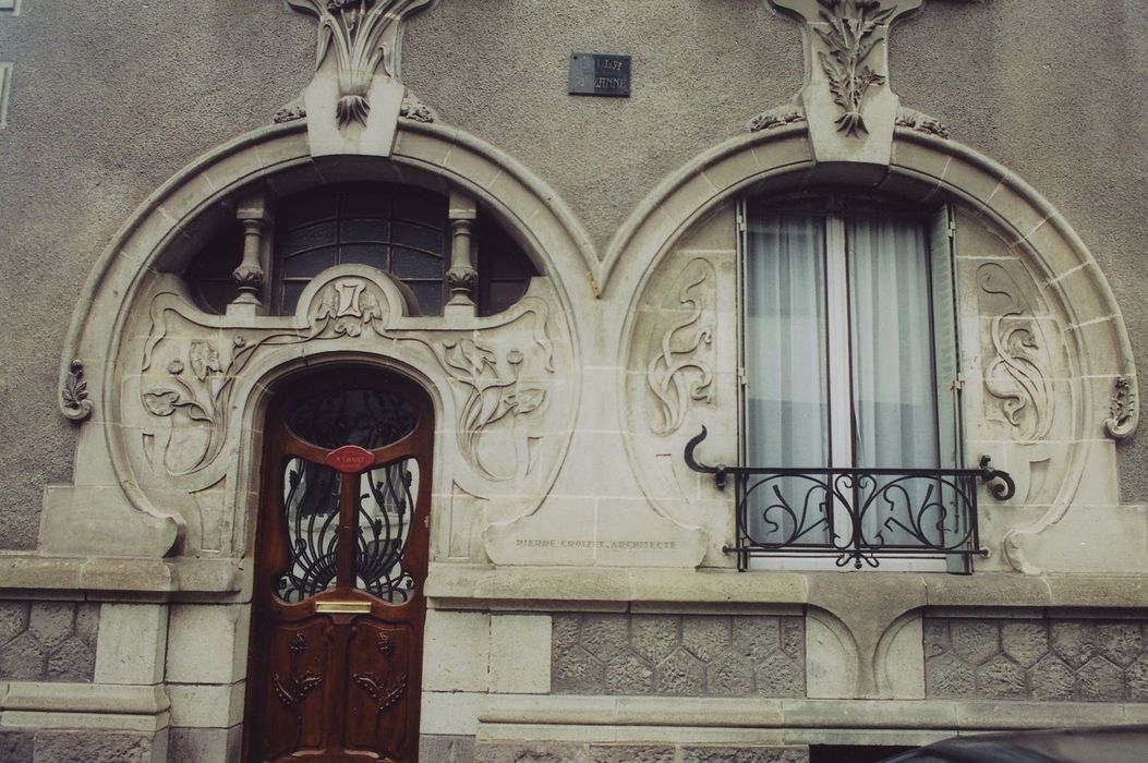 Villa Suzanne : Façade sur rue, vue partielle