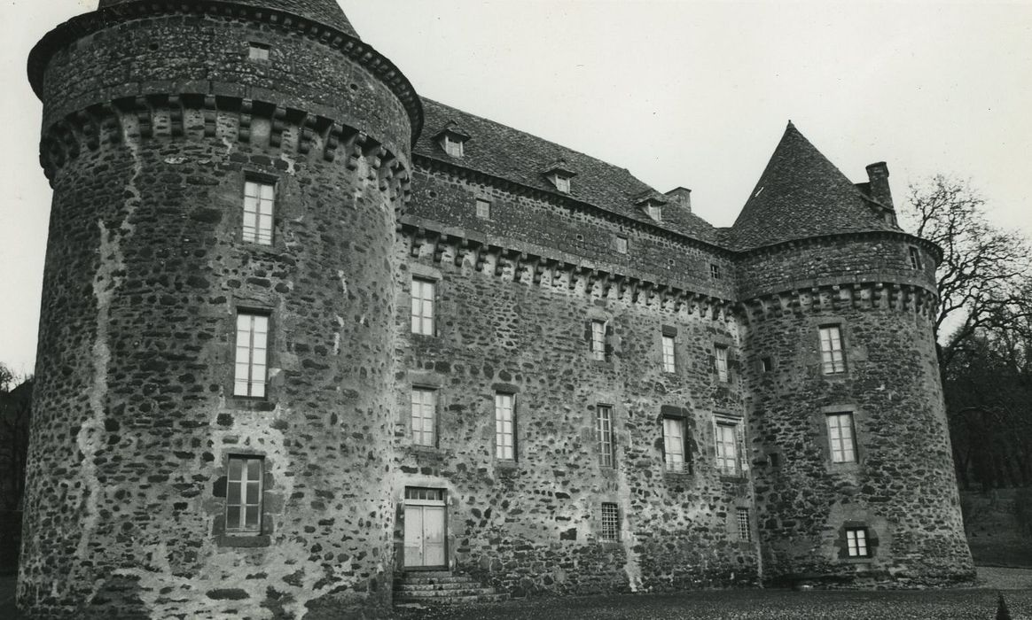 Château fort d'Auzers : Ensemble sud, vue générale