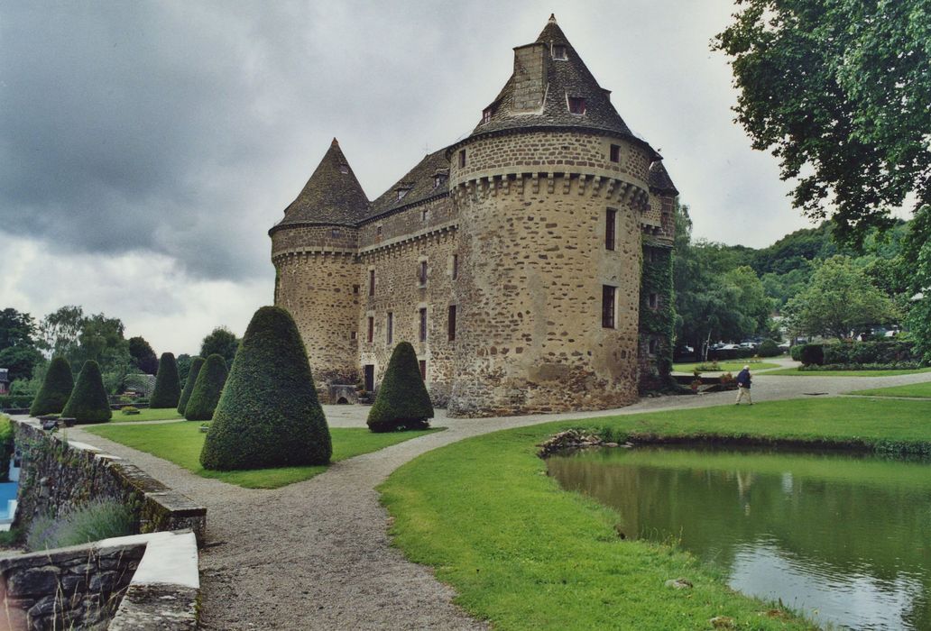 Château fort d'Auzers : Ensemble sud-est, vue générale