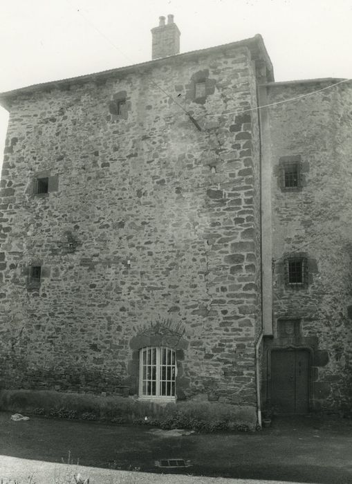 Prieuré de Bonnac : Façade est, vue générale