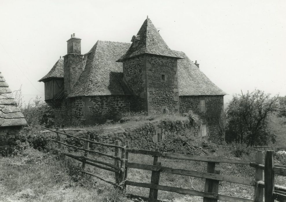 Manoir de Courbesserre : Façade ouest, vue générale