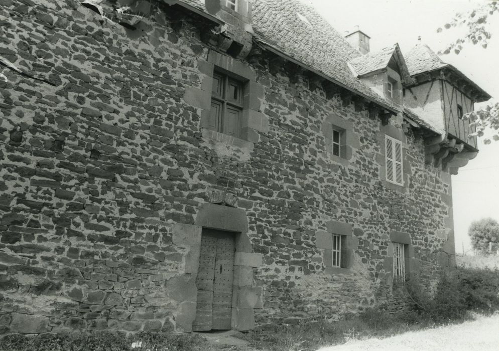 Manoir de Courbesserre : Façade est, vue partielle