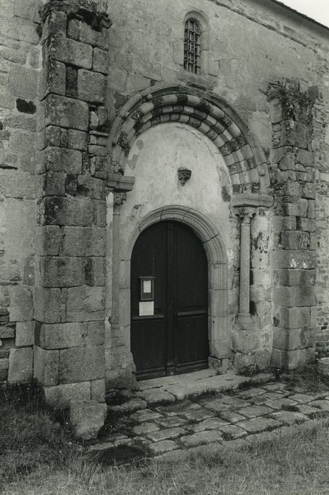 Eglise Saint-Martin : Portail sud, vue générale