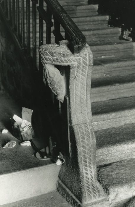 Maison Roudil : Escalier, détail du départ de la rampe