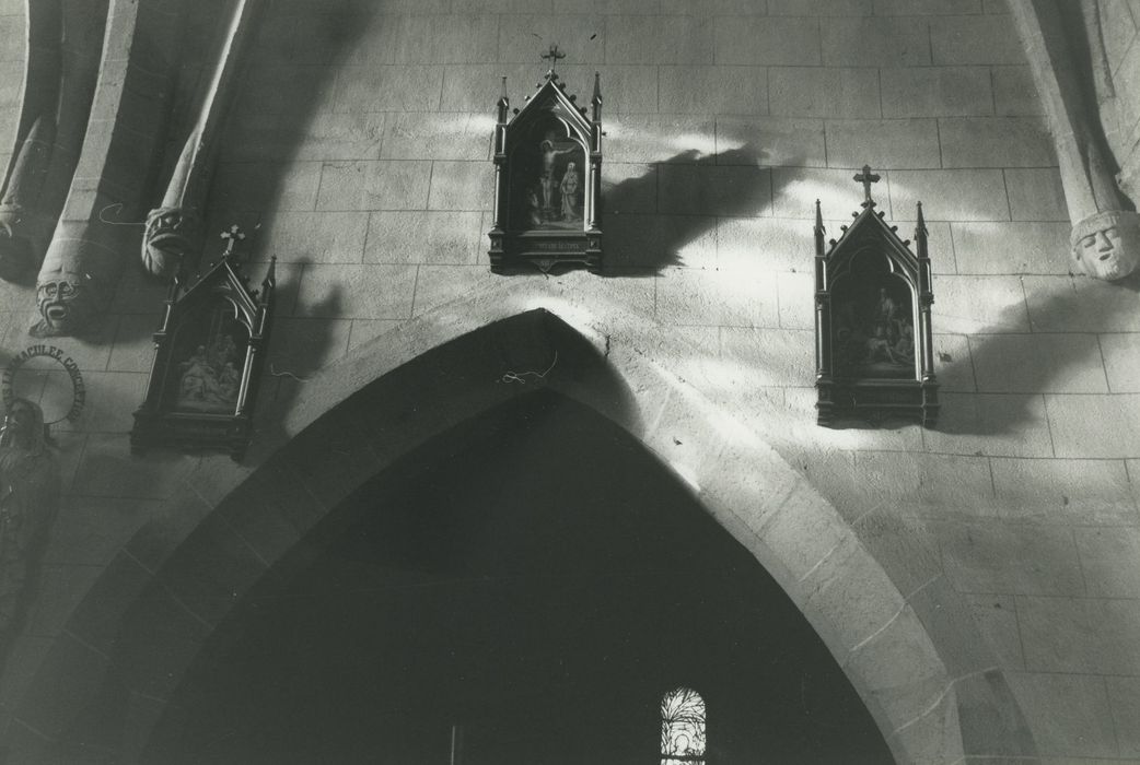 Eglise Saint-Barthélémy : Nef, mur gouttereau, détail des maçonneries