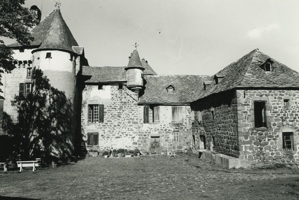 Château du Jarrousset : Ensemble sud, vue générale