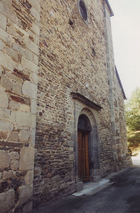 Eglise Saint-Blaise et Saint-Martin : Façade occidentale, vue partielle