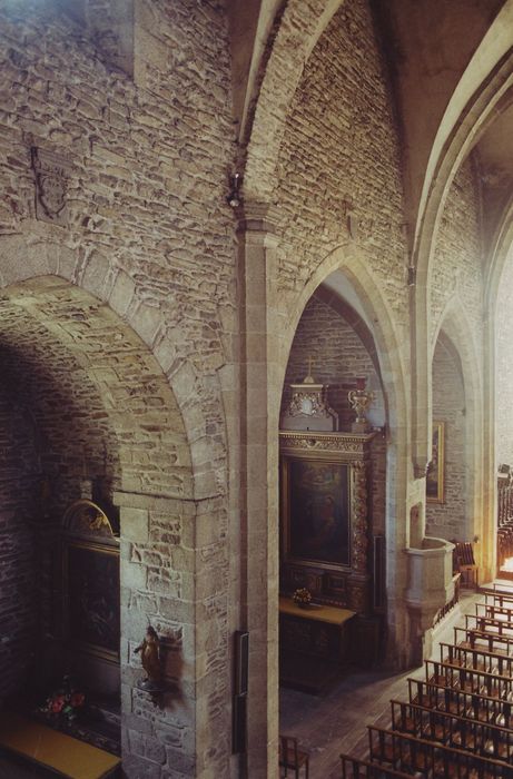 Eglise Saint-Blaise et Saint-Martin : Chapelles latérales nord, vue partielle