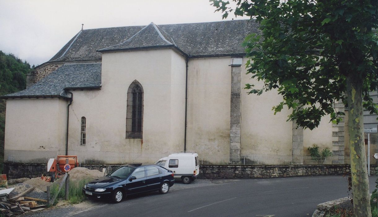 Chapelle Notre-Dame de Pitié : Façade latérale nord, vue partielle