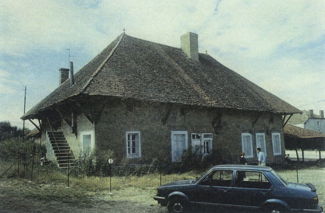 Ferme : Façades sud et ouest, vue générale