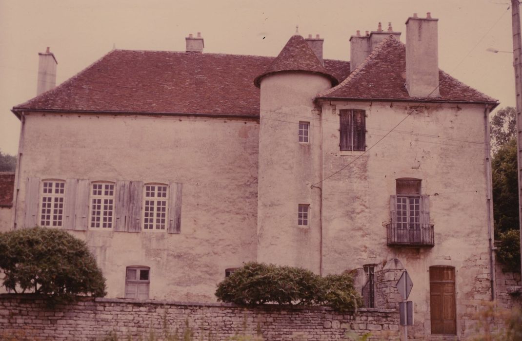 Château de Tavannes : Façade ouest, vue générale