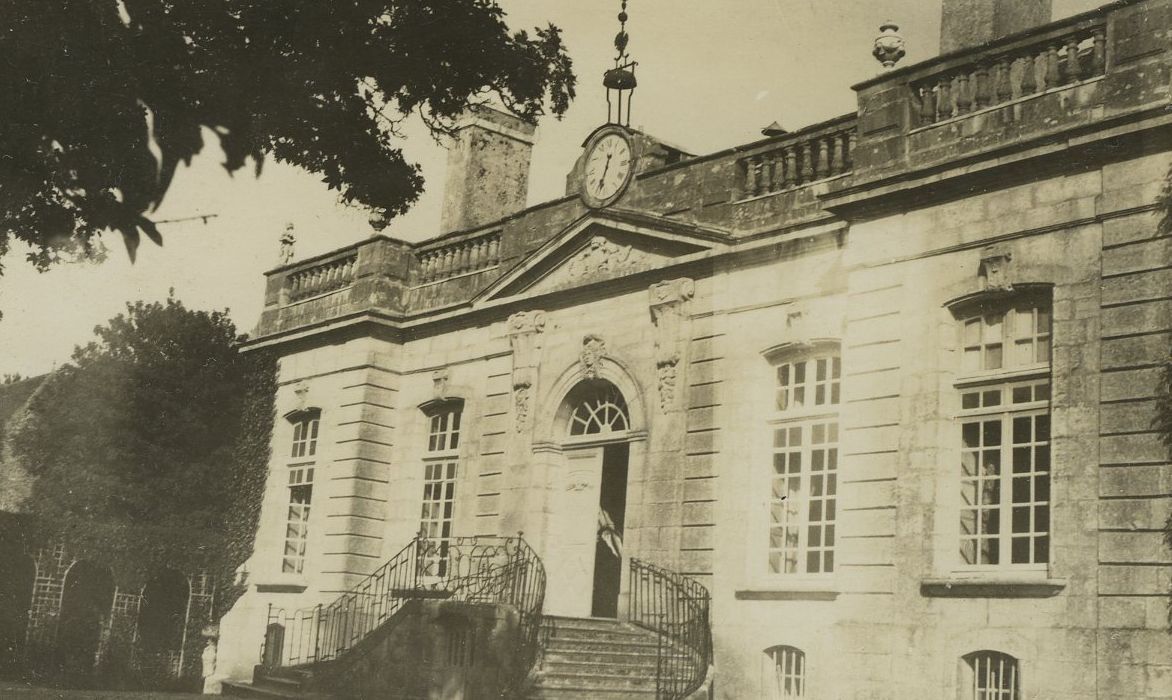 Château : Façade nord-ouest, vue générale