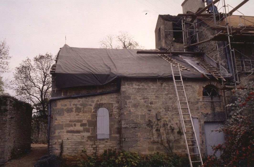 Chapelle du domaine de Bapteault : Flanc gauche, vue générale