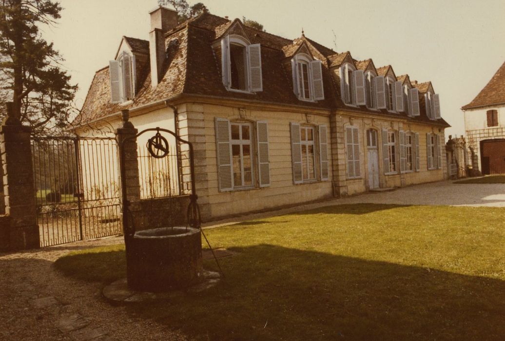 Château : Façade nord, vue générale