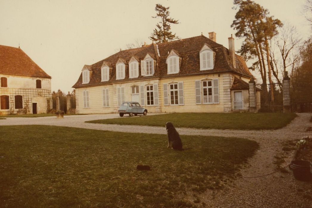 Château : Façade nord, vue générale