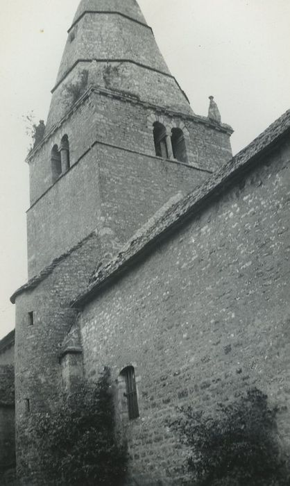 Eglise Saint-Symphorien : Clocher, vue générale