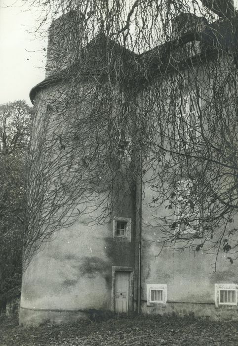 Château : Tour nord (chapelle), vue générale