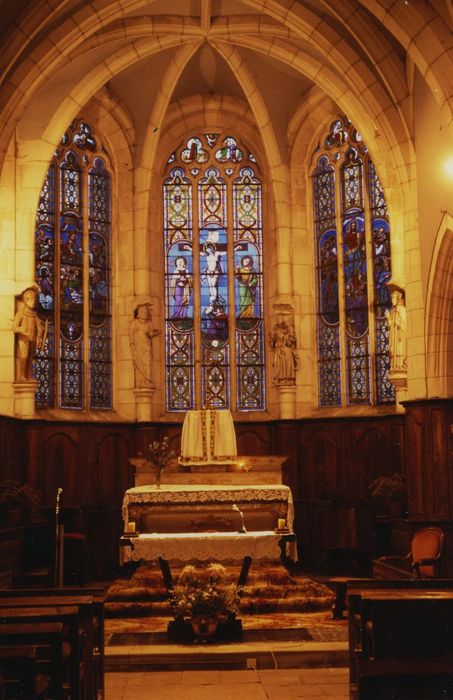 Eglise Saint-Hippolyte : Choeur, vue générale