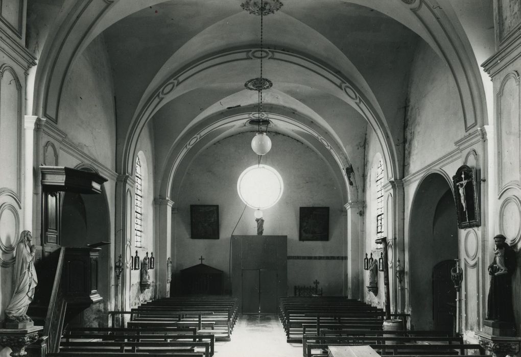 Eglise Saint-André : Nef, vue générale