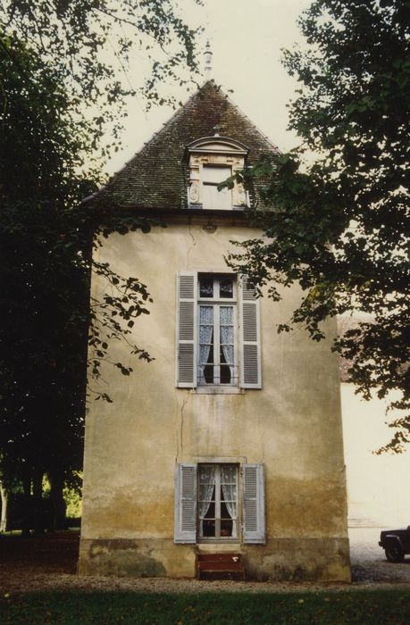 Château : Aile sud, façade est, vue générale