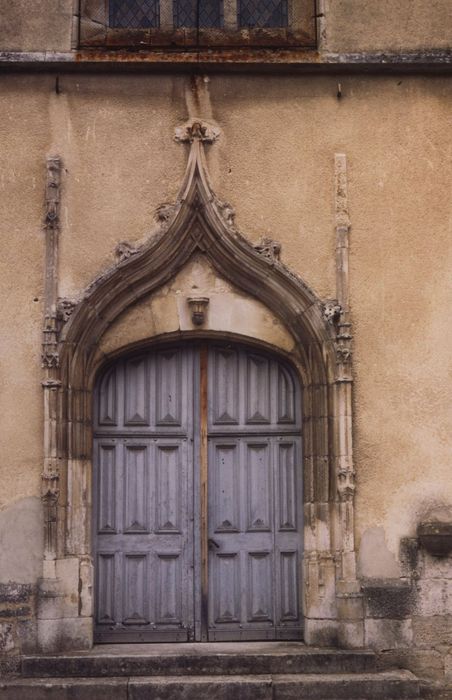 Eglise Saint-Jean : Portail d’accès sud, vue générale