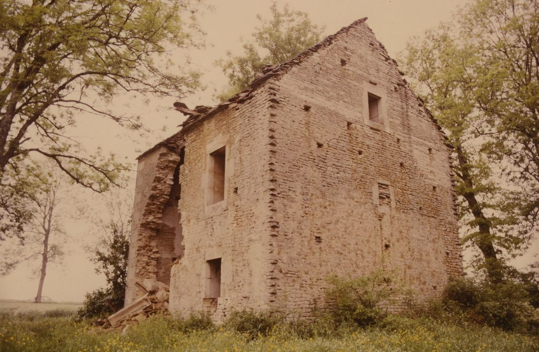 Huilerie (ancienne) : Façades nord et est, vue générale