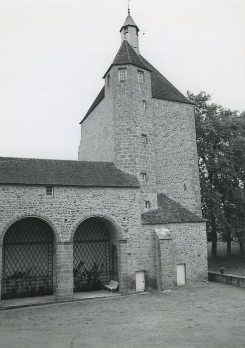 Château du Roussay : Tour nord-est, vueg énérale