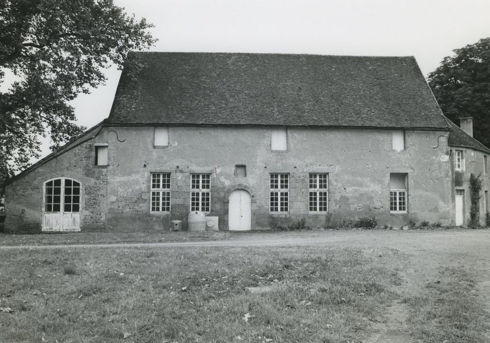 Château du Roussay : Maison du gardien, façade est, vue générale