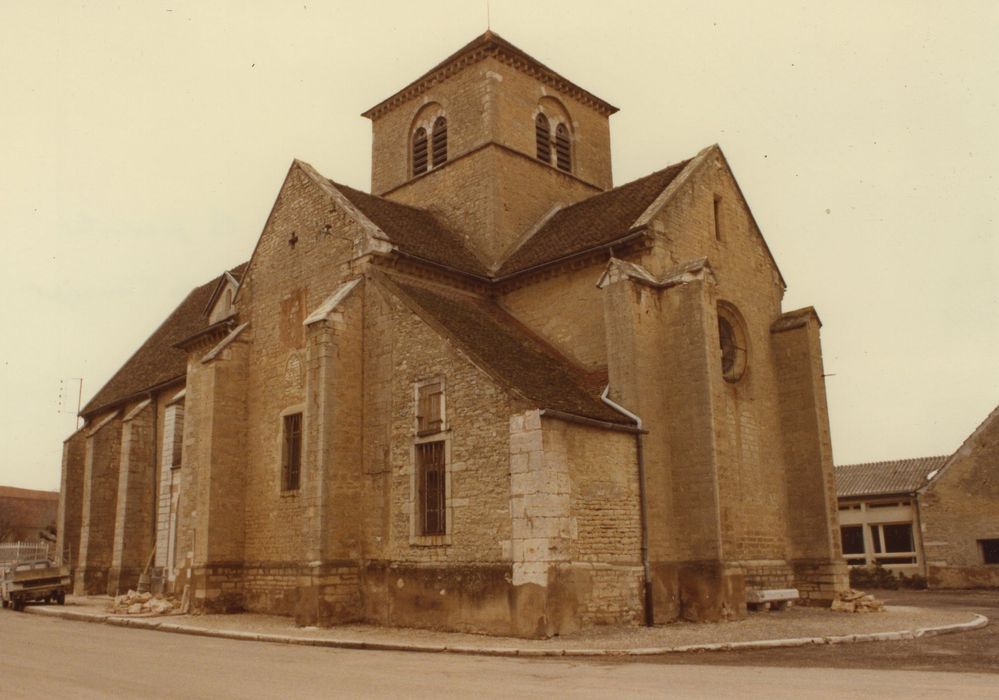 Eglise Saint-Pierre : Ensemble sud-est, vue générale