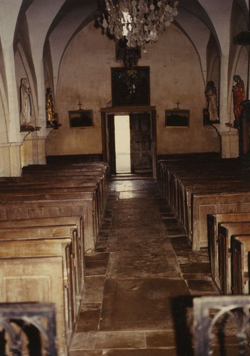 Eglise Saint-Pierre : Nef, vue générale