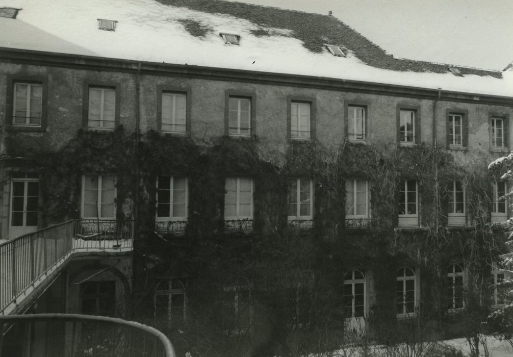 Couvent des Carmes, puis de la Visitation (ancien) : Aile ouest, façade est, vue partielle